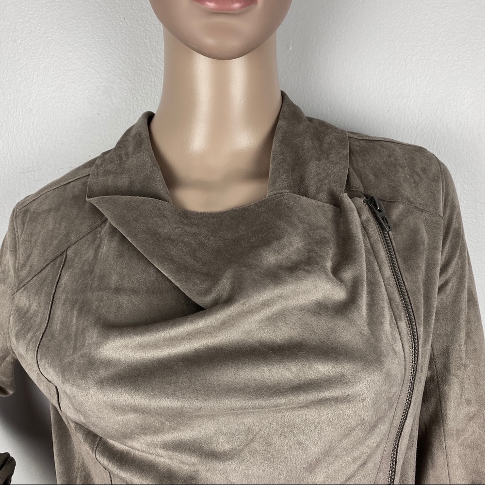 NEW BLANKNYC GREY FAUX SUEDE DRAPE FRONT JACKET - Picture 4 of 9
